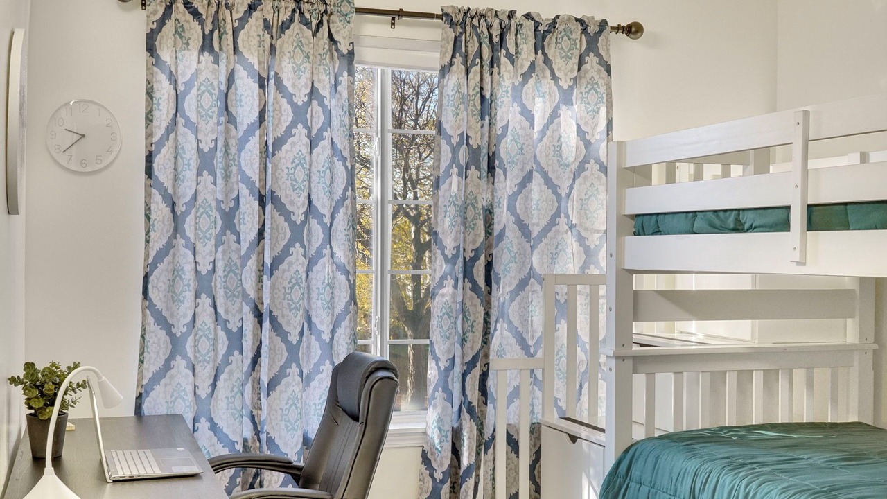 Photo of Bedroom in Fox Valley