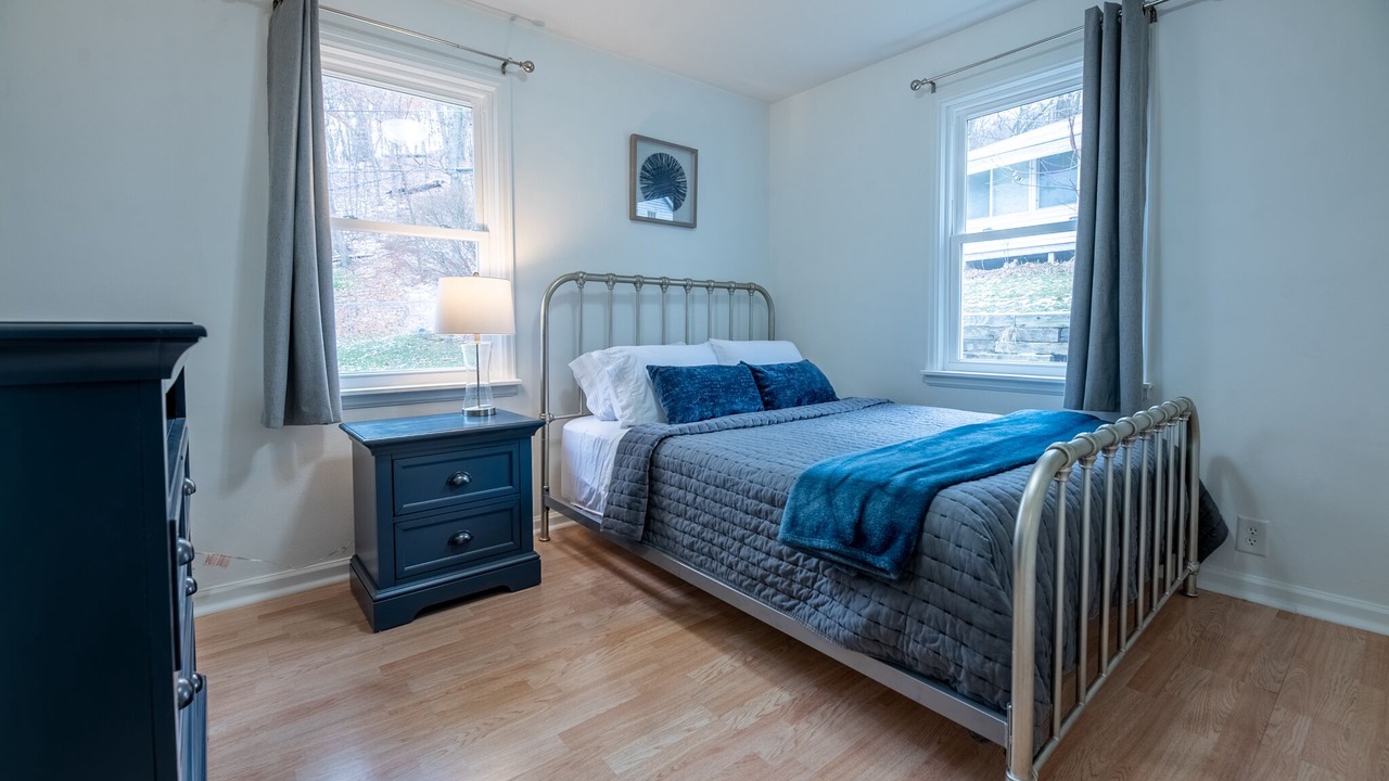 Photo of Bedroom in Peoria Heights