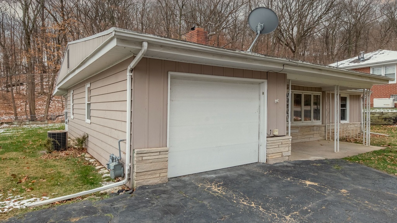 Photo of Outdoor in Peoria Heights