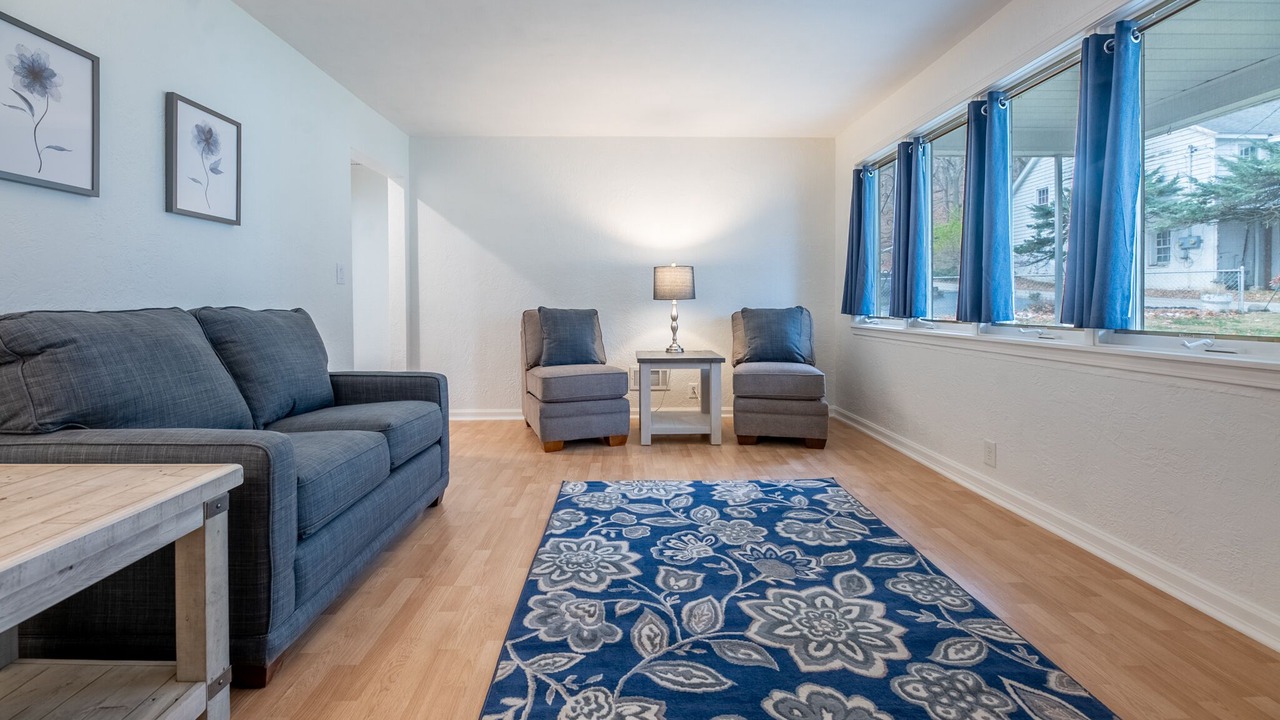 Photo of Livingroom in Peoria Heights