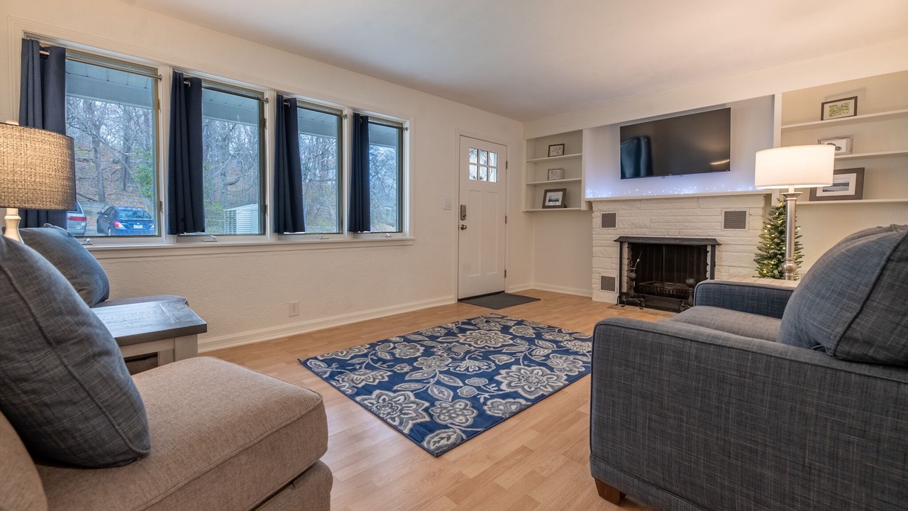 Photo of Livingroom in Peoria Heights
