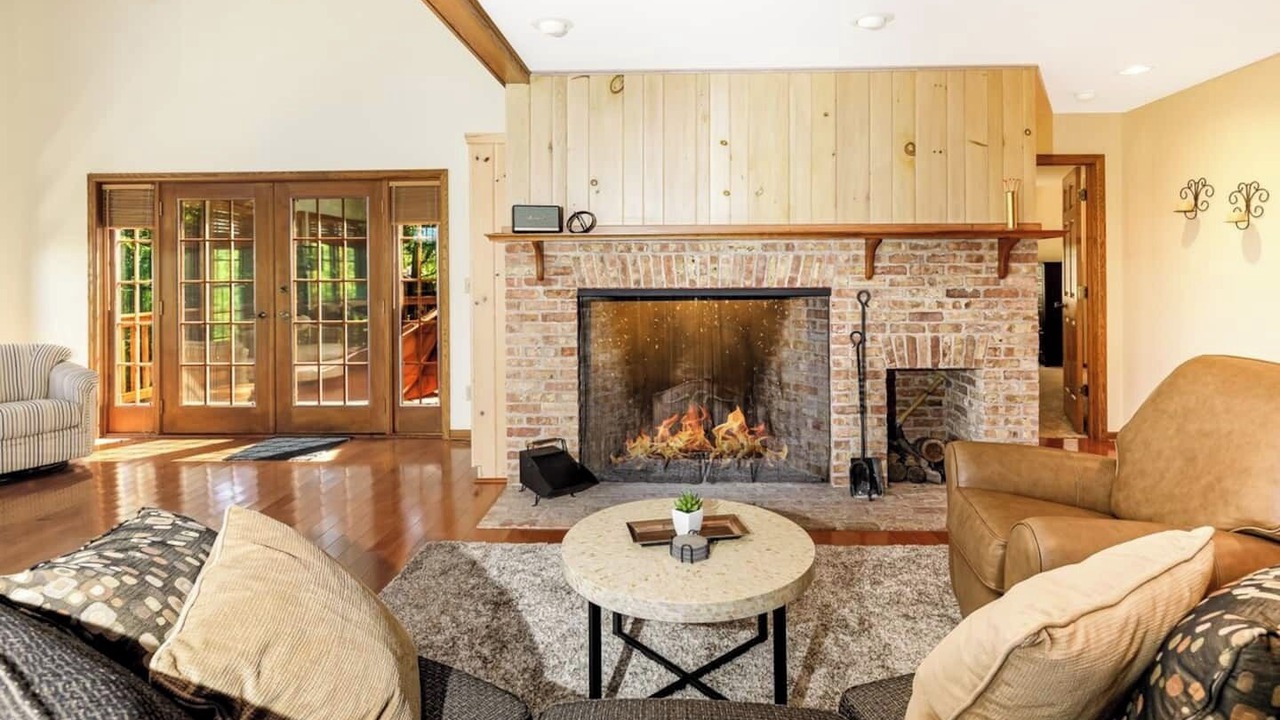 Photo of Livingroom in The Galena Territory
