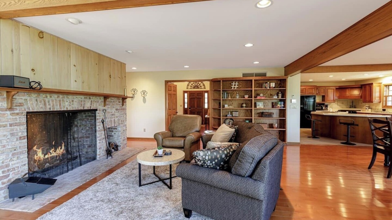Photo of Livingroom in The Galena Territory