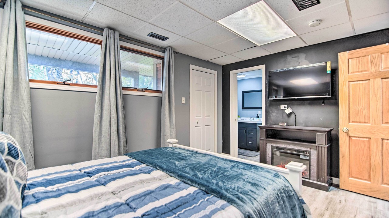 Photo of Bedroom in Fox River Grove