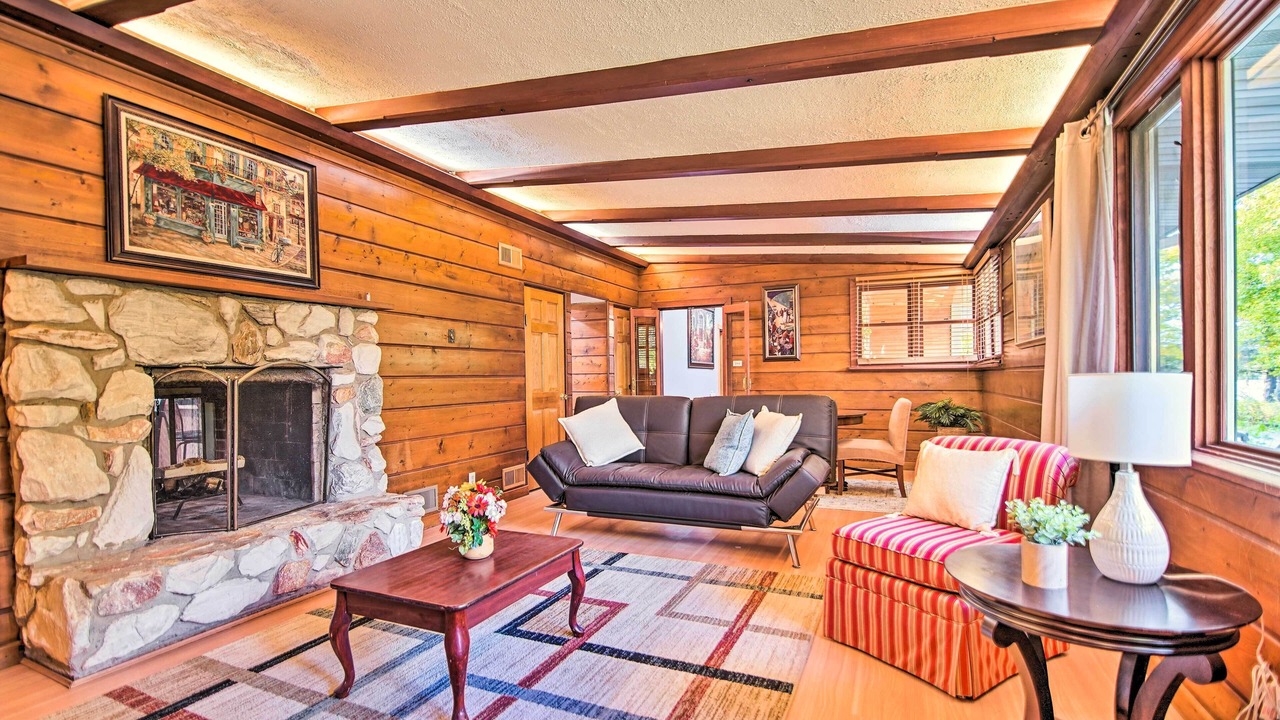 Photo of Bedroom in Fox River Grove