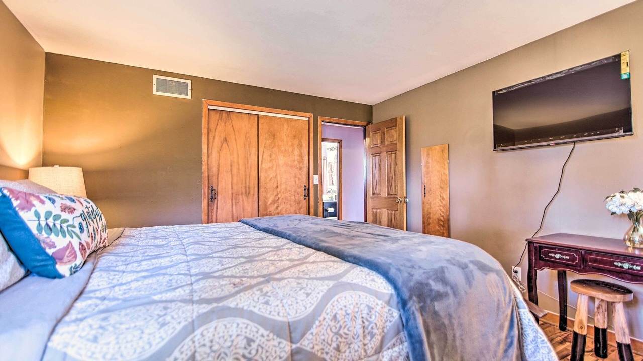 Photo of Bedroom in Fox River Grove