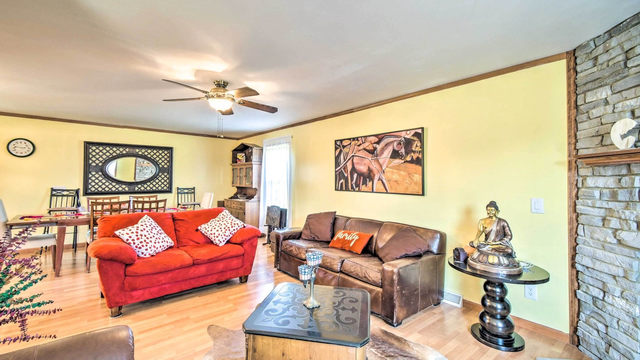Photo of Livingroom in Apple River
