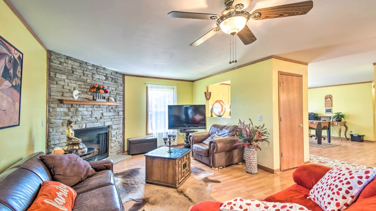 Photo of Livingroom in Apple River