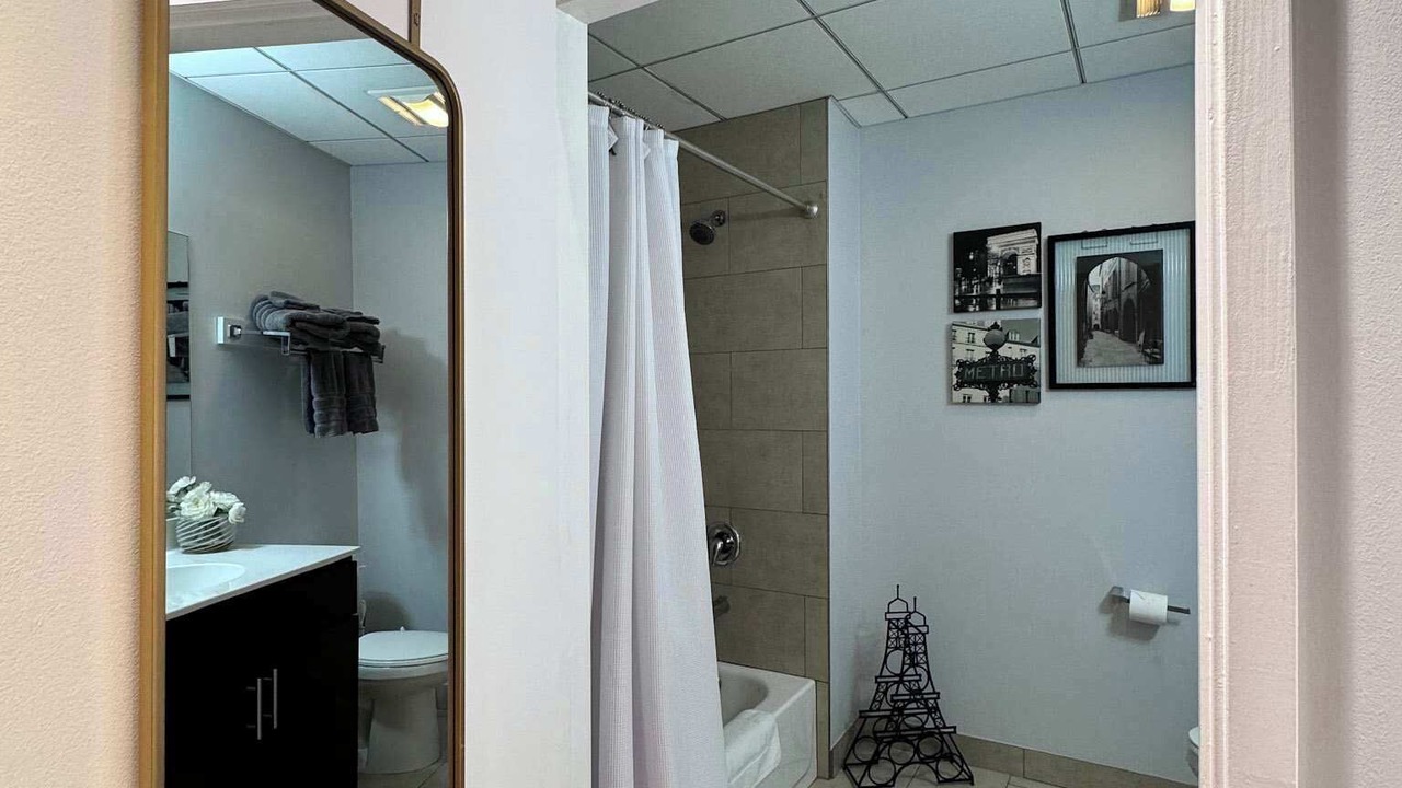 Photo of Bathroom in Near South Side