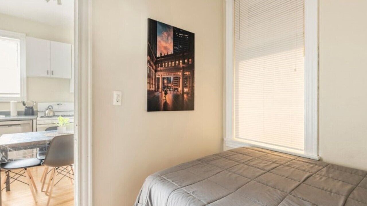 Photo of Bedroom in Roscoe Village