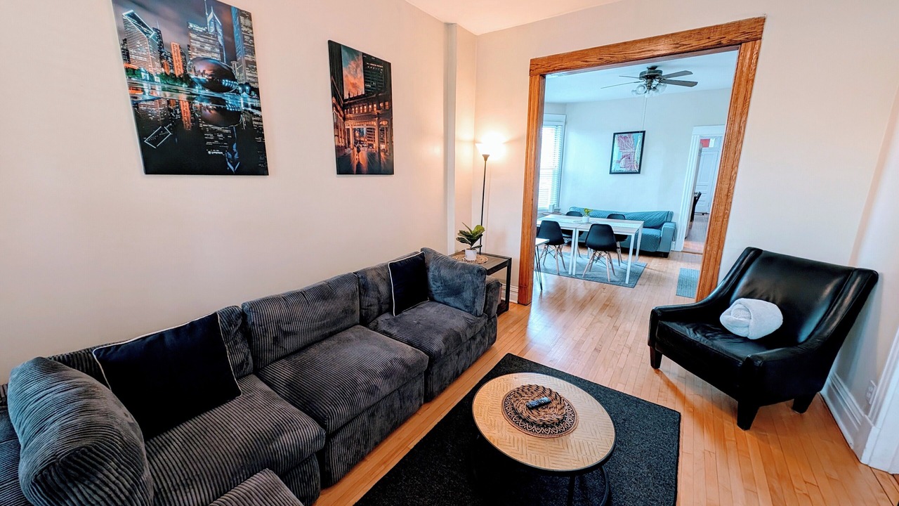 Photo of Livingroom in Roscoe Village