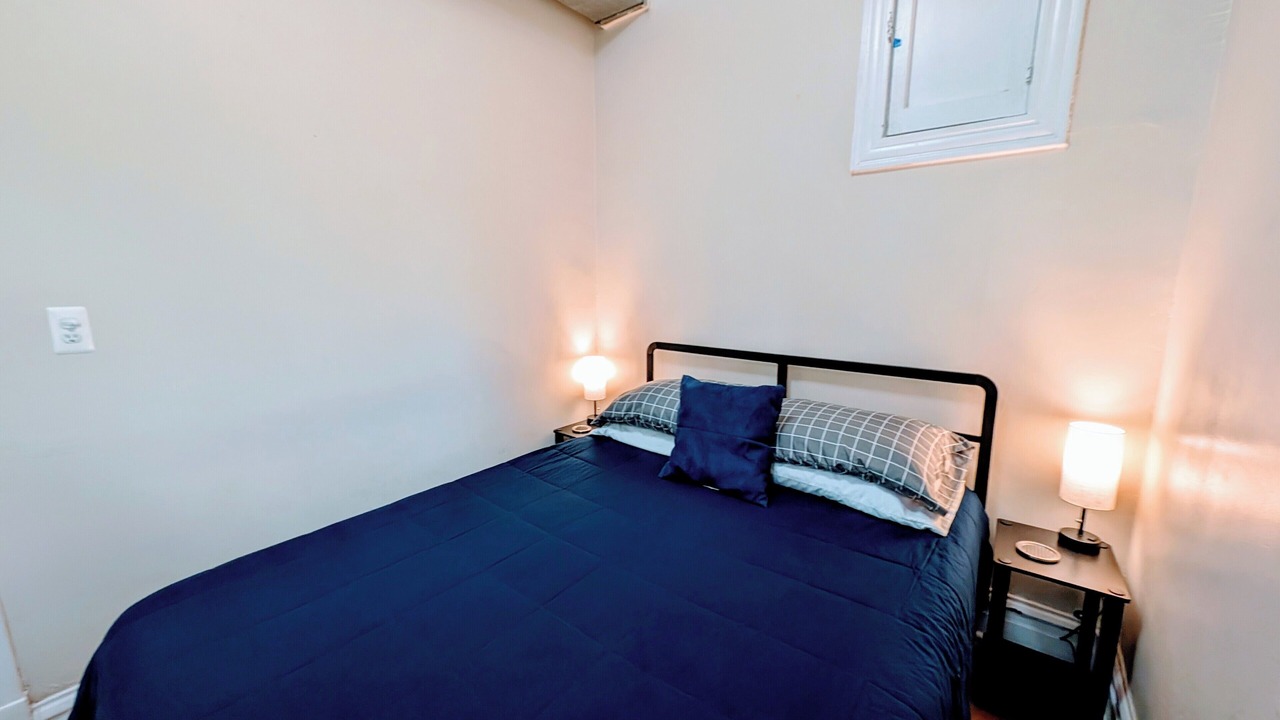 Photo of Bedroom in Roscoe Village