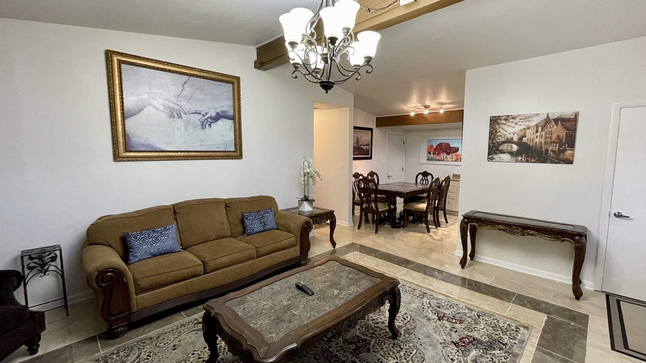 Photo of Livingroom in Wheeling