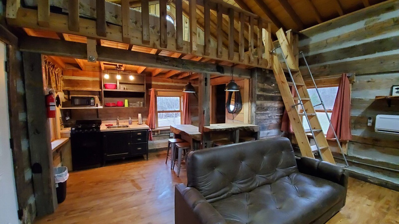 Photo of Livingroom in Hardin County