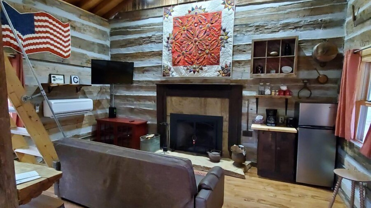 Photo of Livingroom in Hardin County