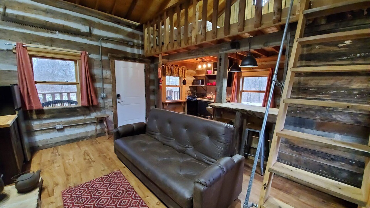 Photo of Livingroom in Hardin County