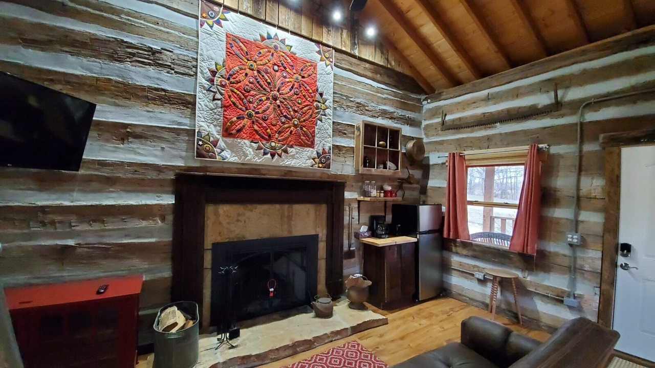 Photo of Livingroom in Hardin County