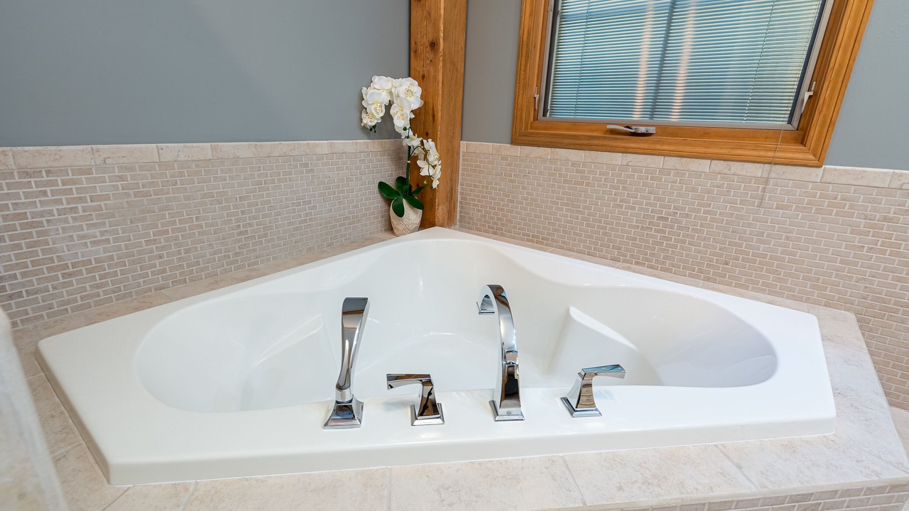 Photo of Bathroom in Goreville