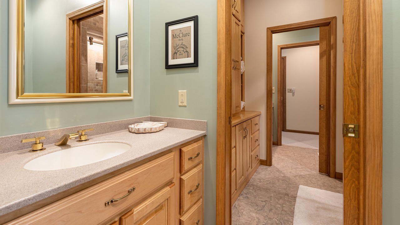 Photo of Bathroom in Goreville