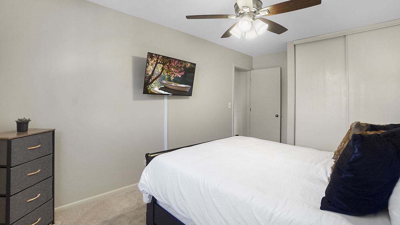 Photo of Bedroom in Fox Valley
