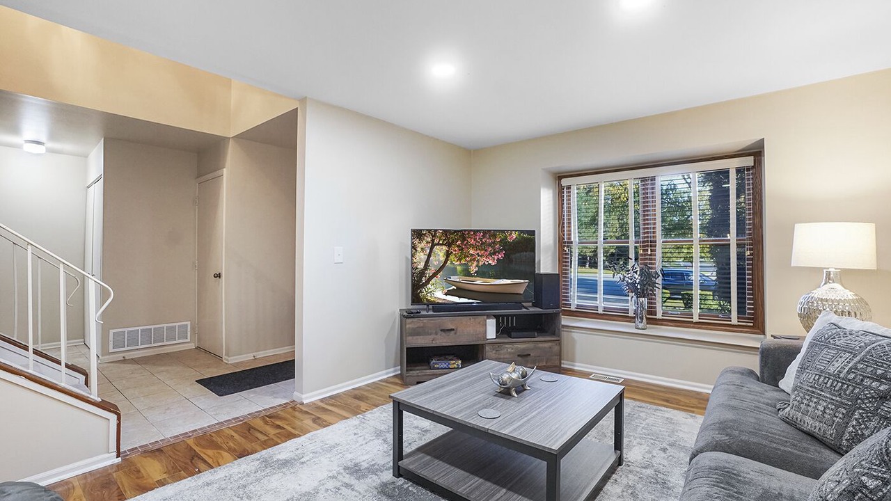 Photo of Livingroom in Fox Valley