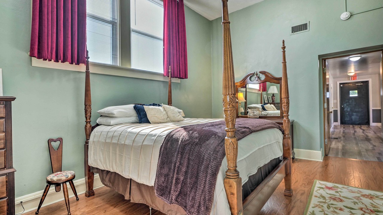 Photo of Bedroom in Bartonville
