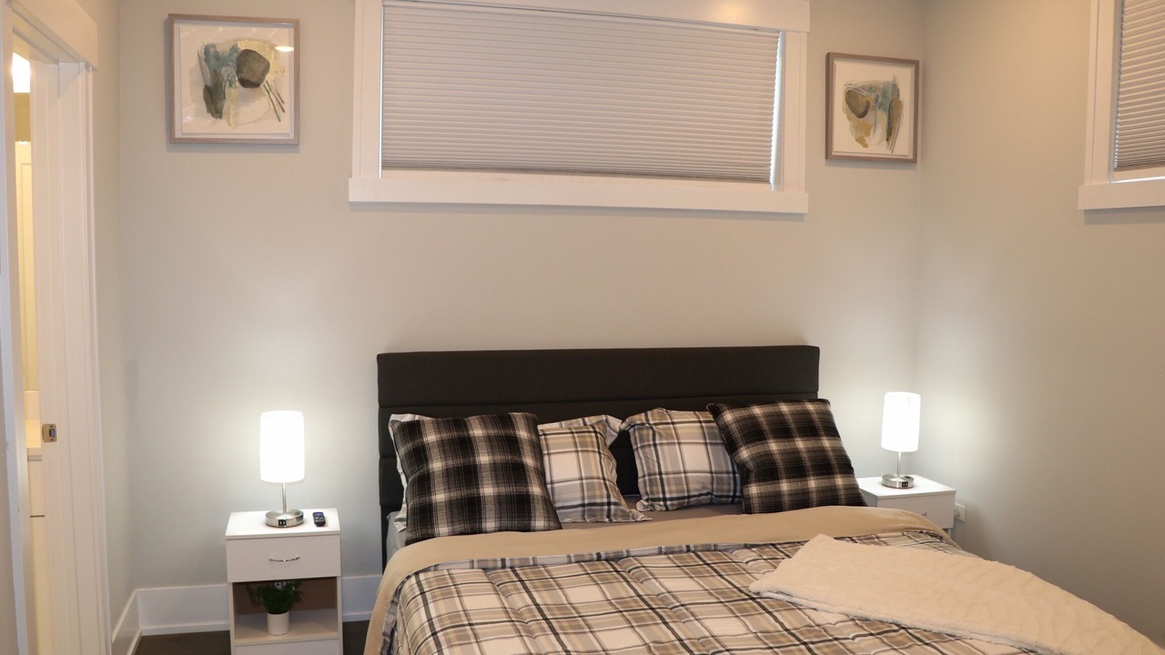 Photo of Bedroom in East Garfield Park