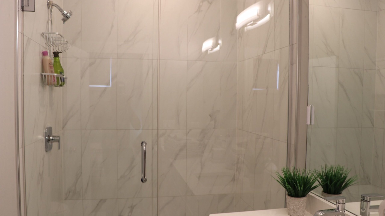 Photo of Bathroom in East Garfield Park