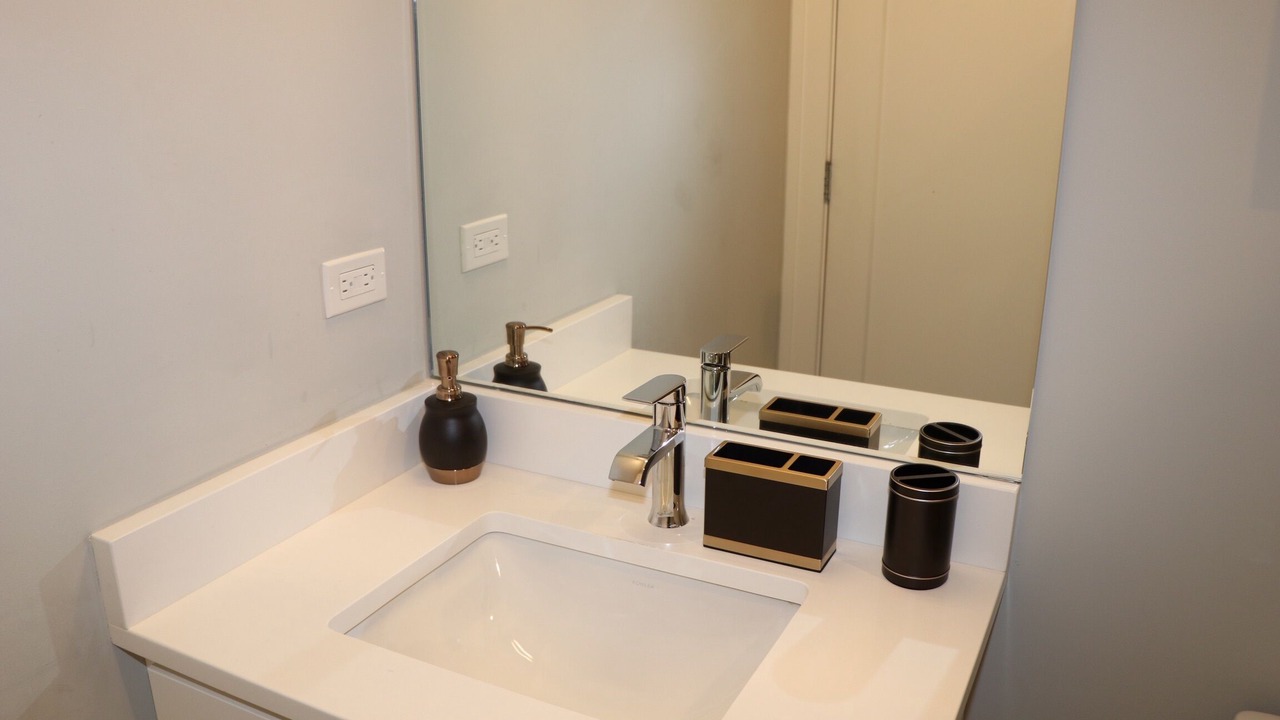 Photo of Bathroom in East Garfield Park