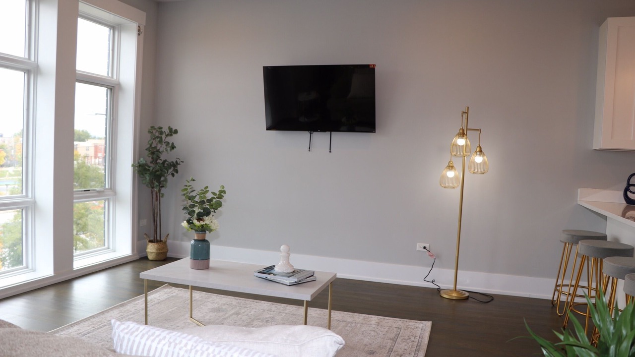 Photo of Livingroom in East Garfield Park