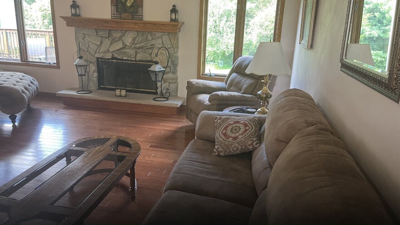Photo of Livingroom in Holcomb