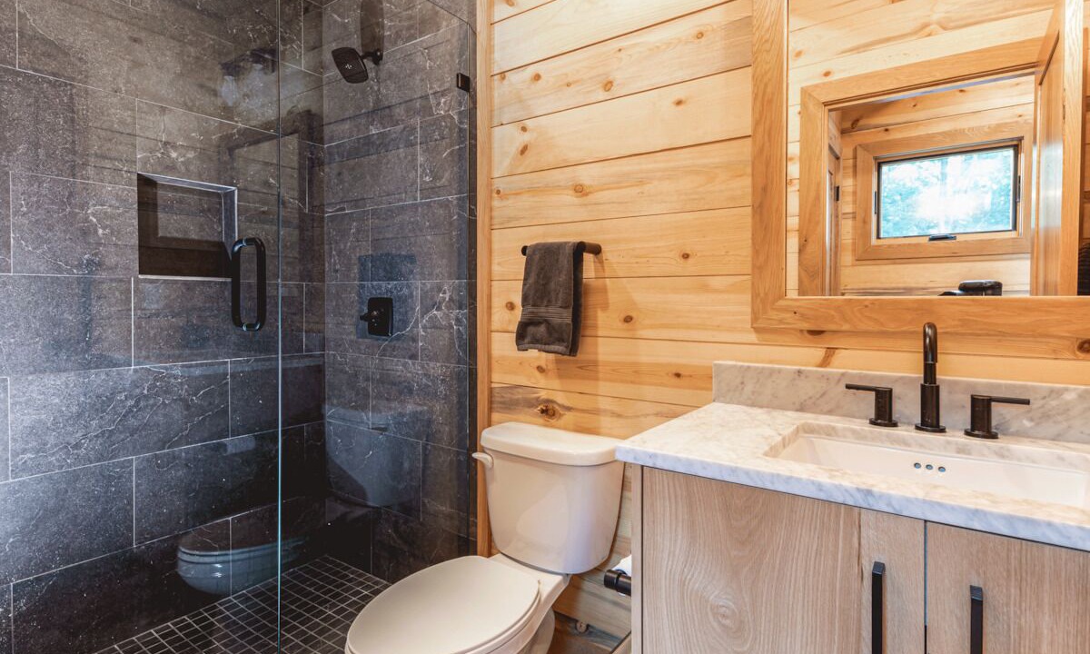 Photo of Bathroom in Laura