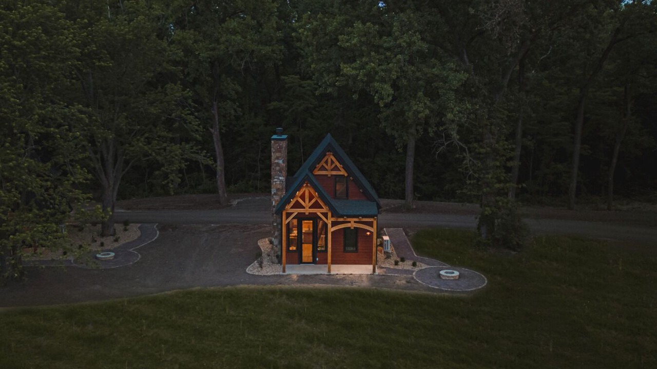 Photo of Outdoor in Laura