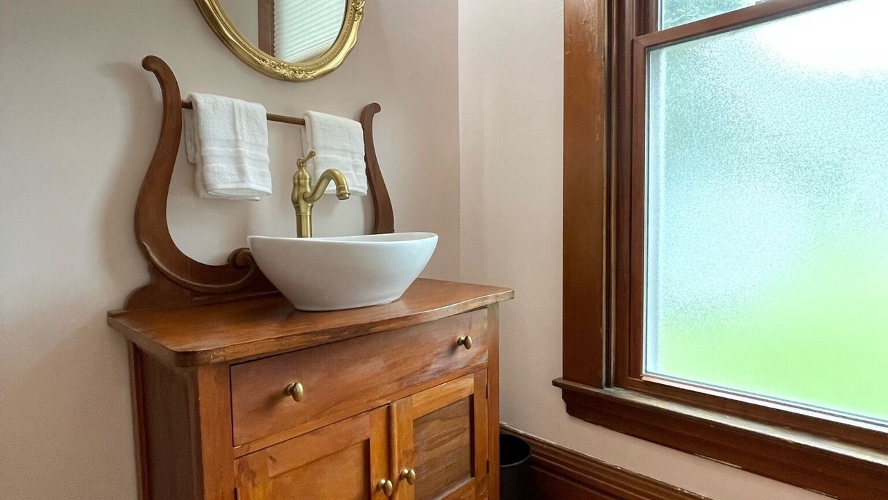 Photo of Bathroom in La Salle