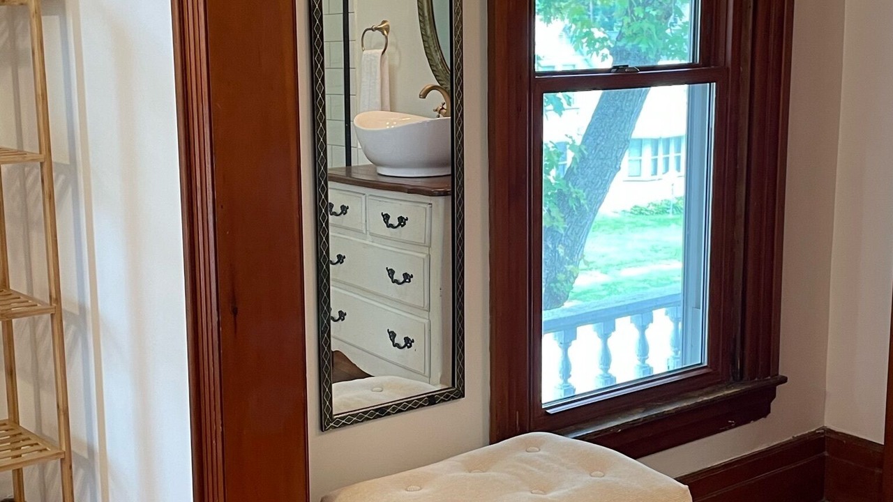 Photo of Bedroom in La Salle