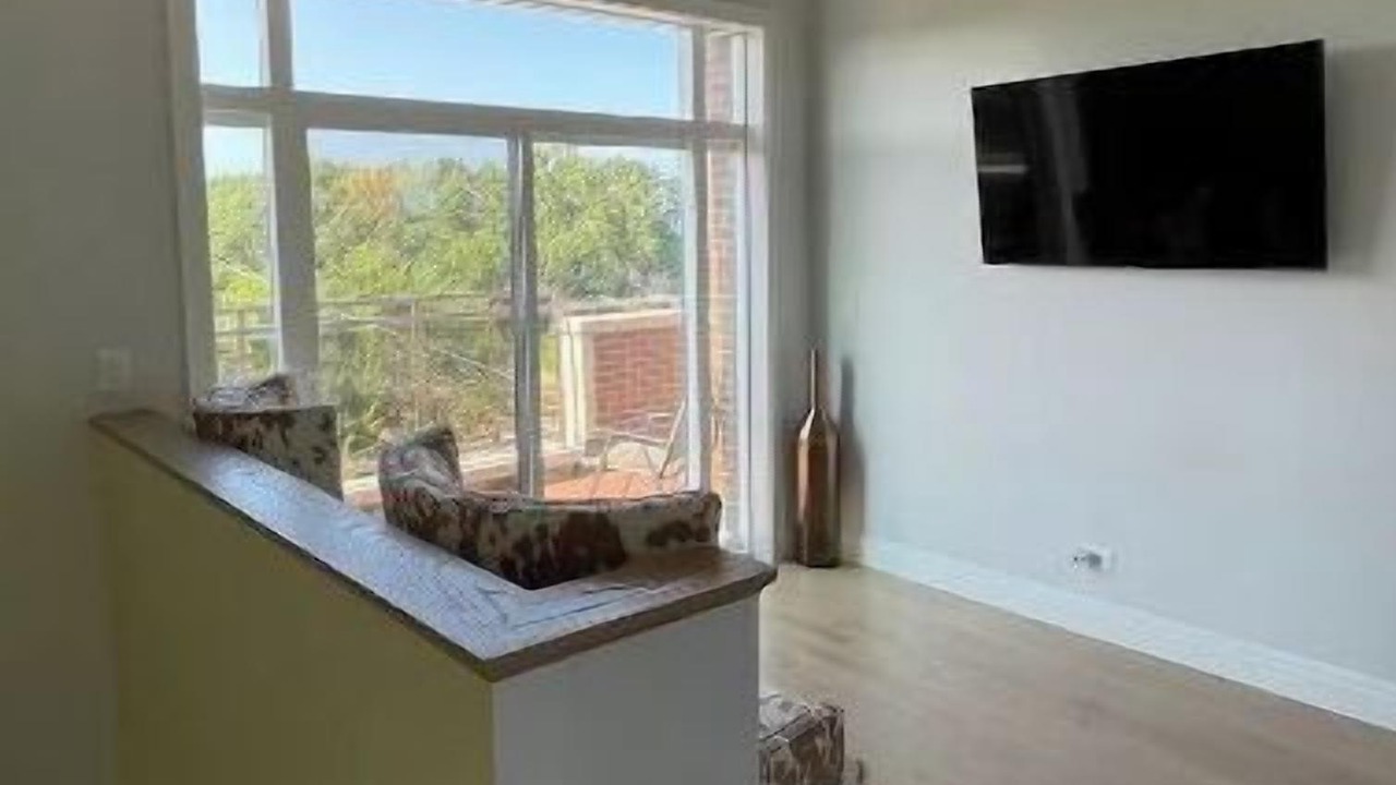 Photo of Bedroom in Oakland