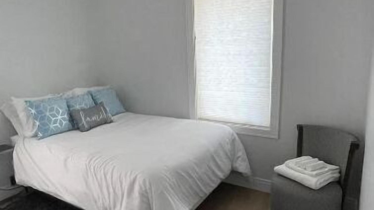 Photo of Bedroom in Oakland