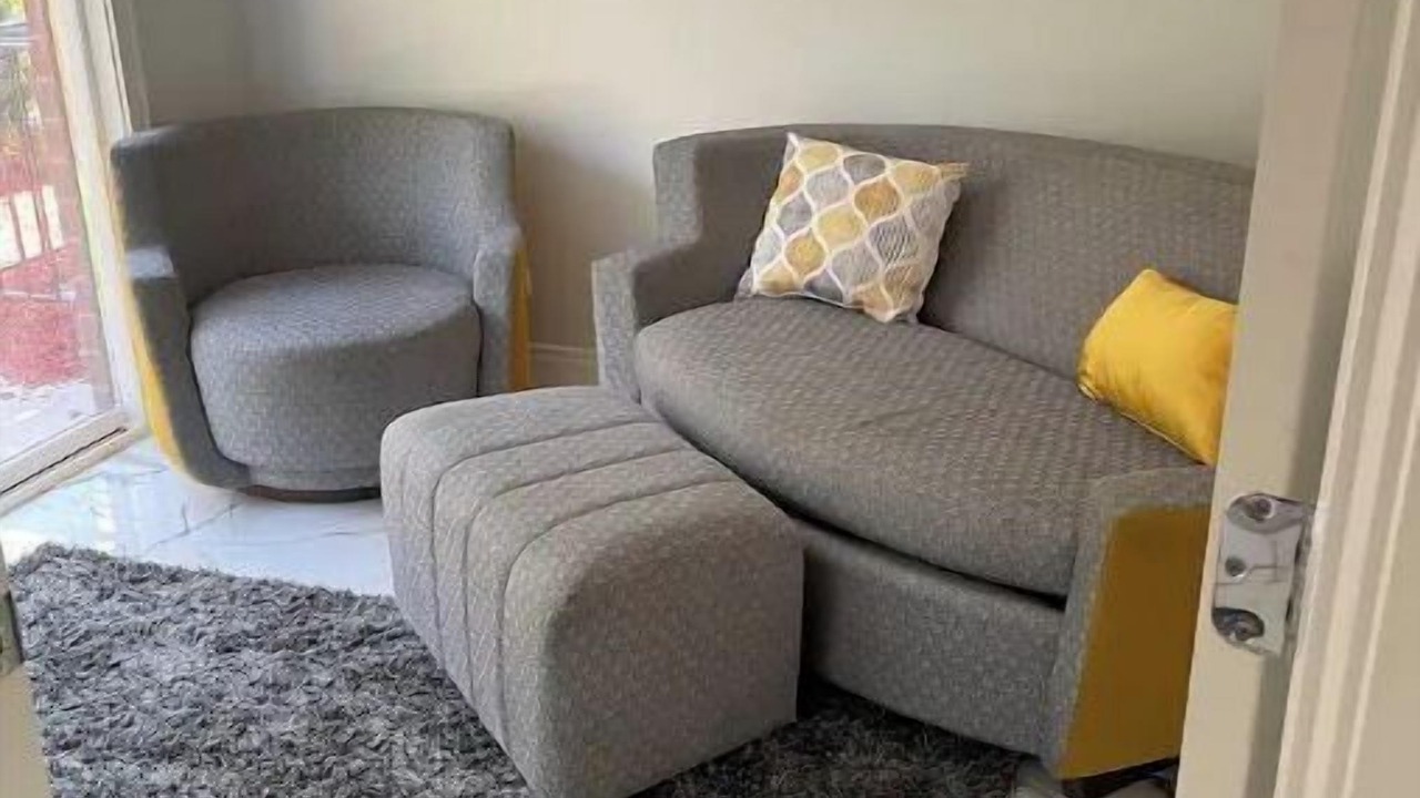 Photo of Livingroom in Oakland