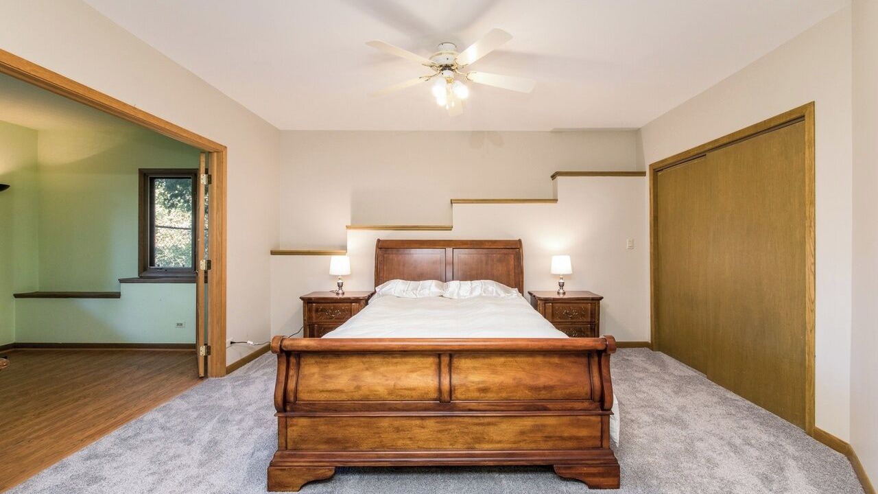 Photo of Bedroom in Lake Villa