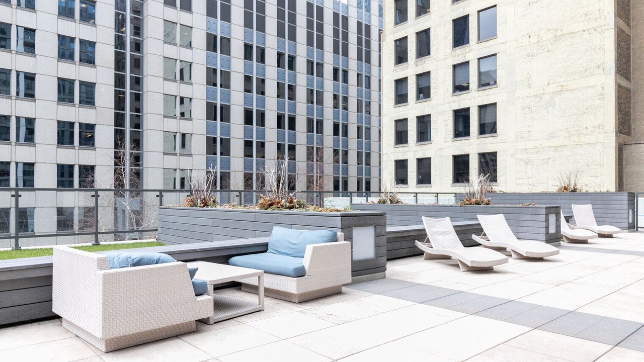 Photo of Patio Balcony in Downtown Chicago