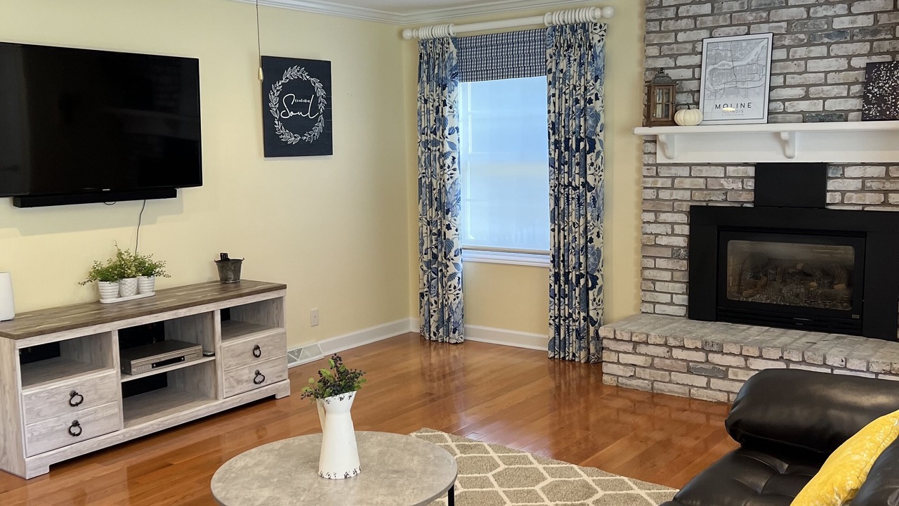Photo of Livingroom in Moline