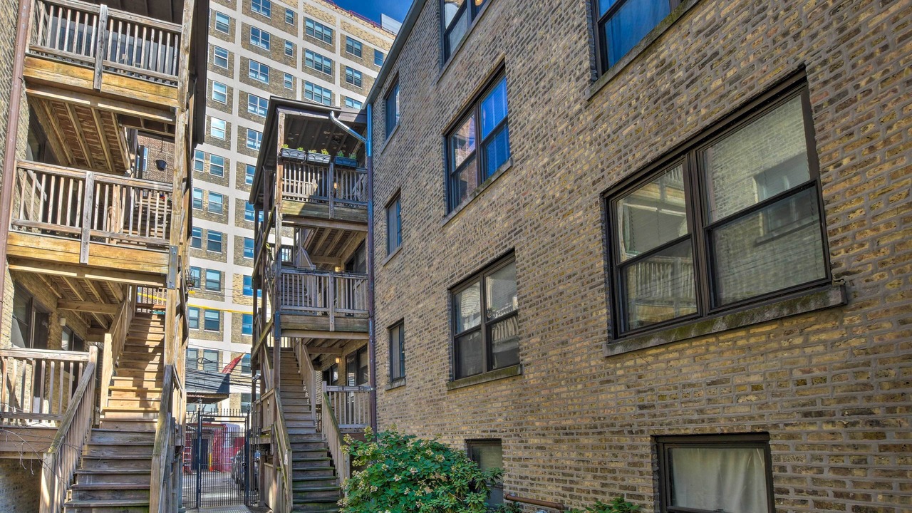 Photo of Outdoor in Rogers Park