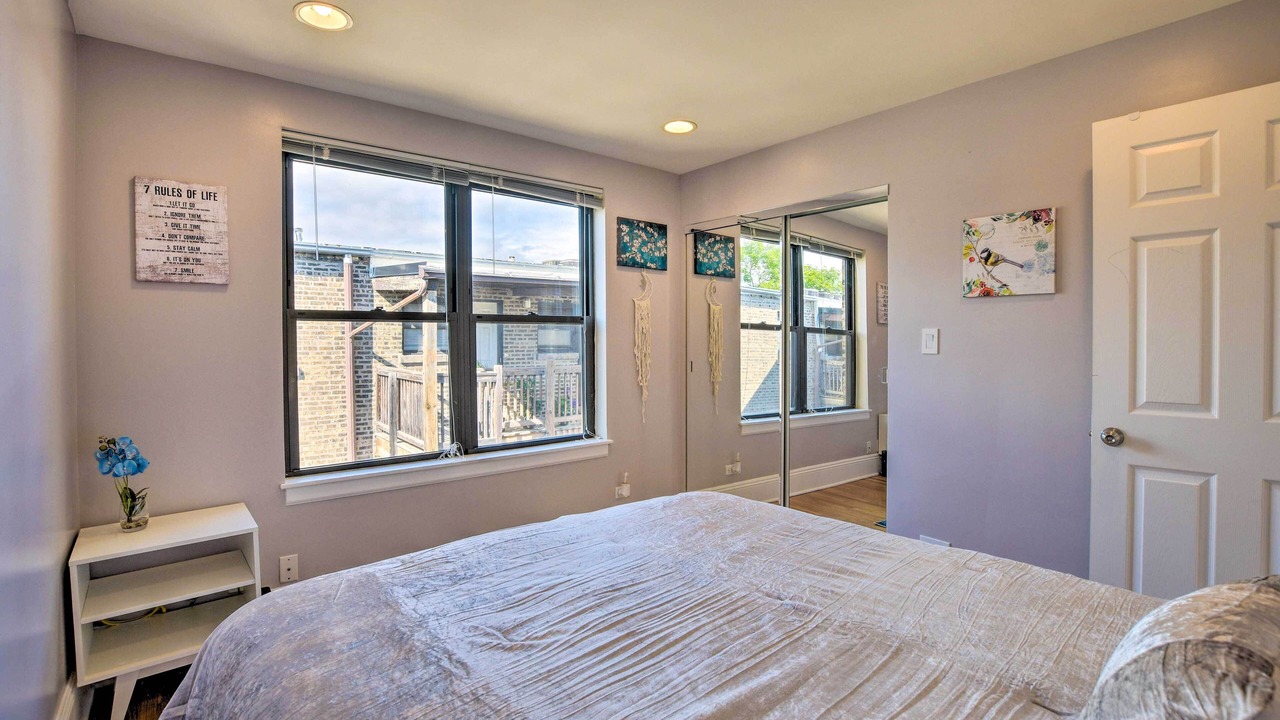 Photo of Bedroom in Rogers Park
