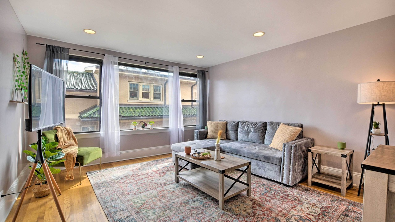 Photo of Bedroom in Rogers Park