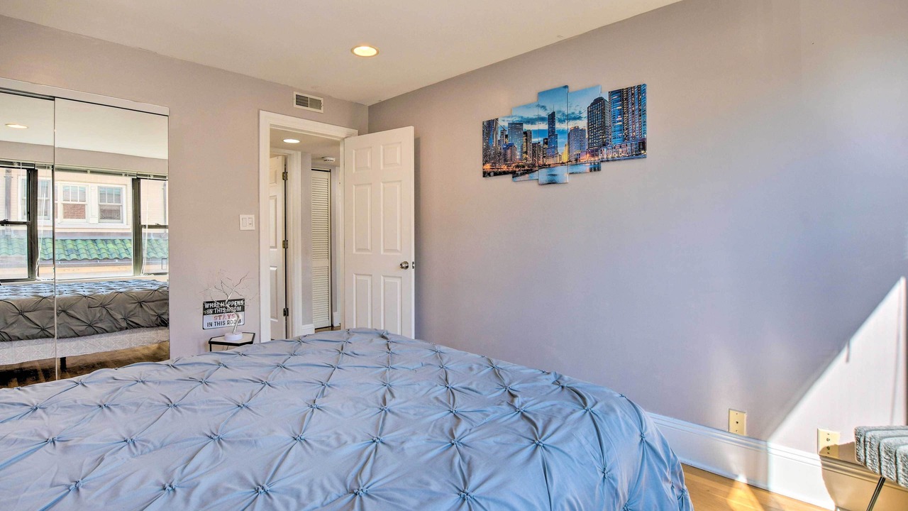 Photo of Bedroom in Rogers Park