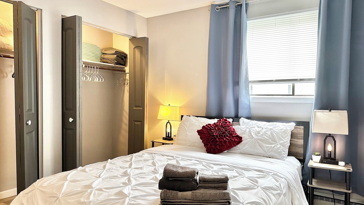 Photo of Bedroom in Aurora