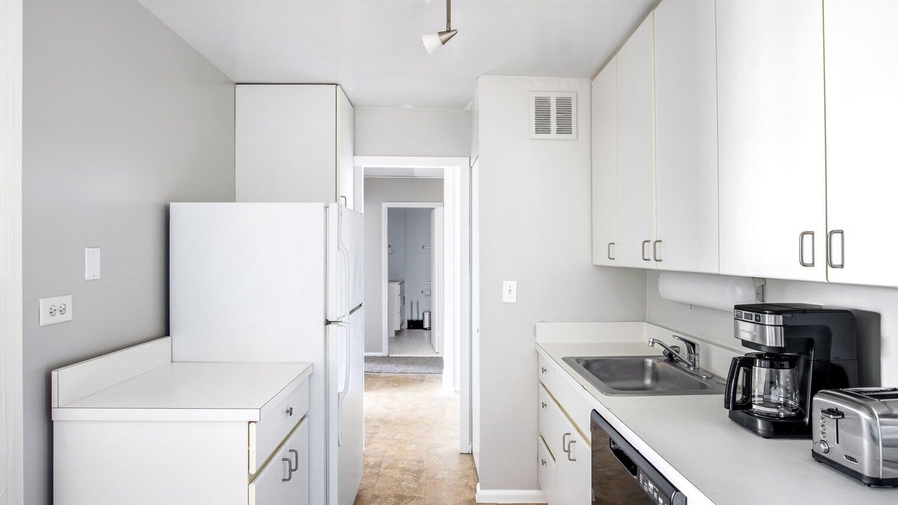 Photo of Kitchen in Lake View East