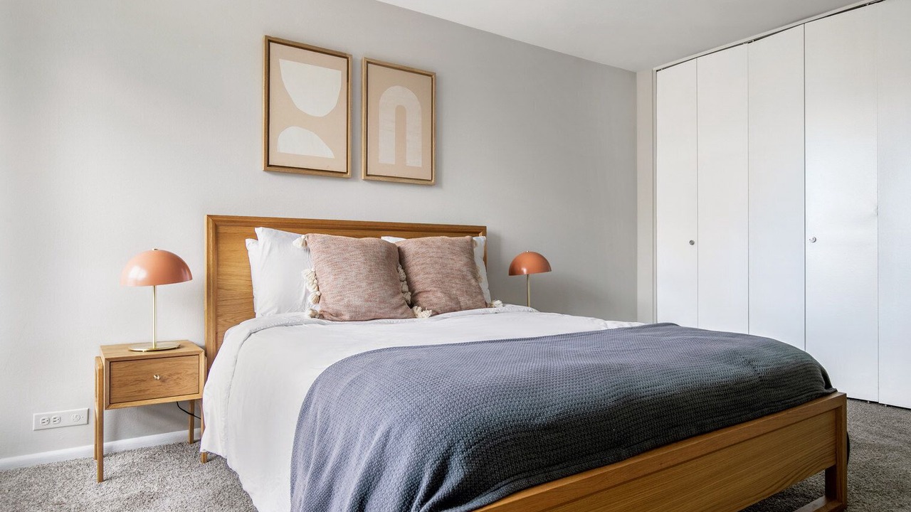 Photo of Bedroom in Lake View East