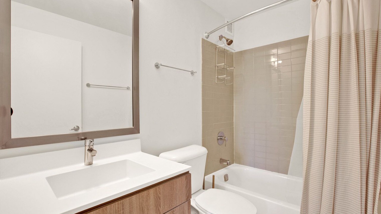 Photo of Bathroom in Near West Side