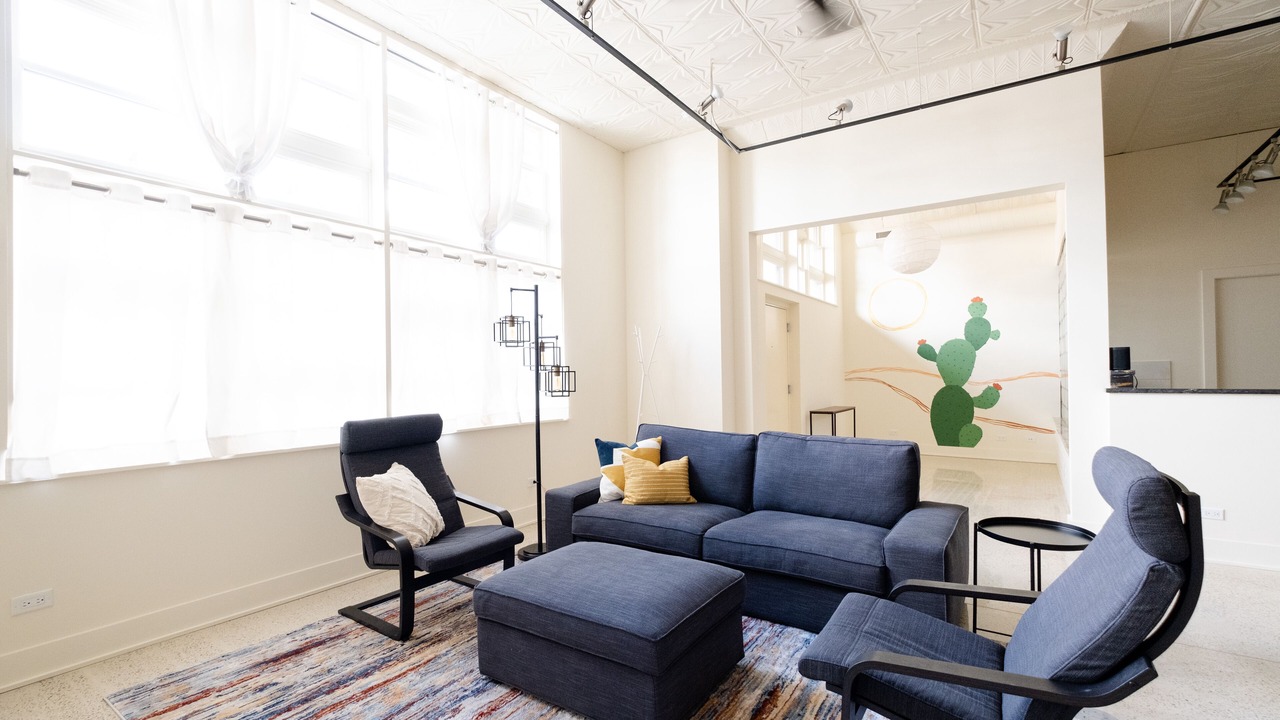 Photo of Livingroom in McKinley Park